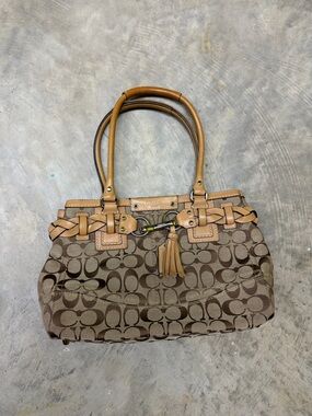 Coach Hampton signature carryall shoulder bag